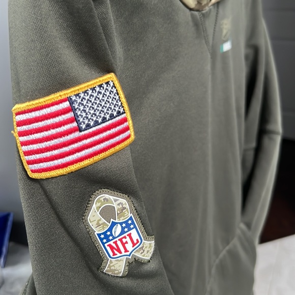 Salute to Service Eagles hoodie - Picture 6 of 8